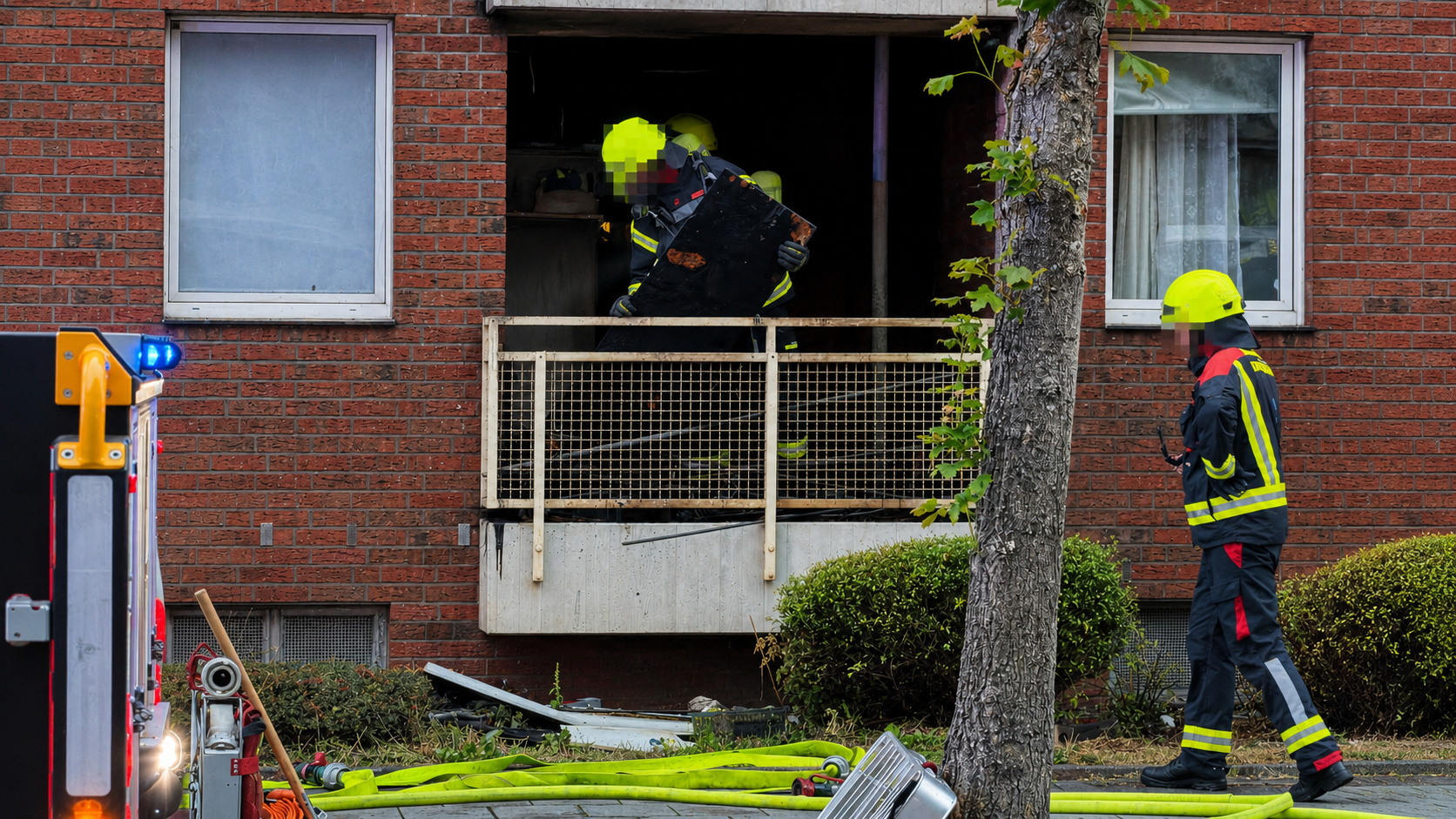 wide_exterior_emergency_response_scene_the_front