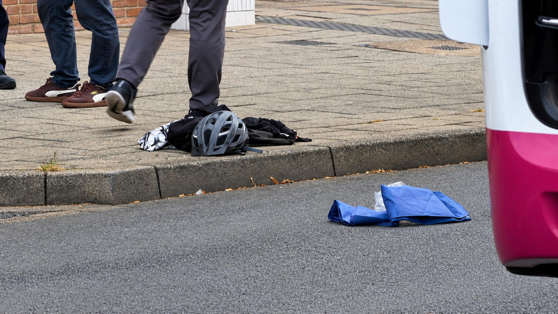verkehrsunfall-moenchengladbach-junge-fahrrad-bus