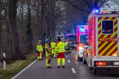Schwerer-Busunfall-in-Willich-Fahrer-in-Lebensgefahr-Foto-Sascha-Hohnen-Bils-8