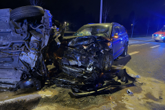 Schwerer-Verkehrsunfall-in-Giesenkirchen-vier-schwer-verletzte-Personen-Foto-Sascha-Hohnen-Bild15