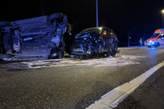 Schwerer-Verkehrsunfall-in-Giesenkirchen-vier-schwer-verletzte-Personen-Foto-Sascha-Hohnen-Bild7