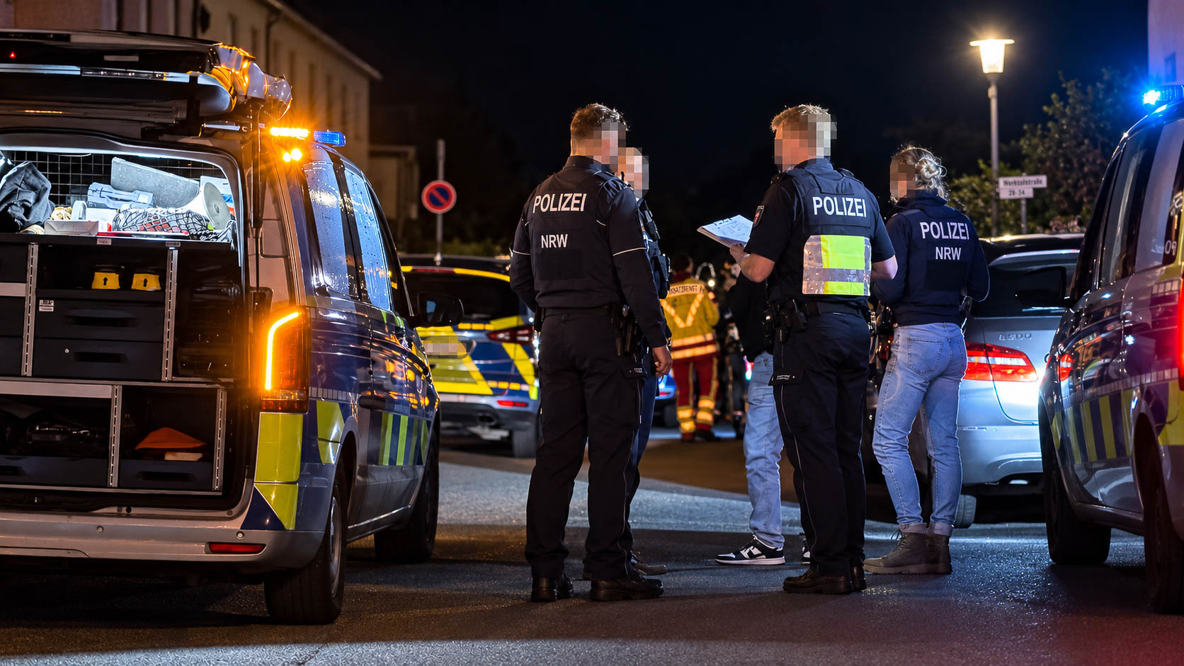SEK-Einsatz-Person-in-Ausnahme-zustand-Weichelstrsse-5