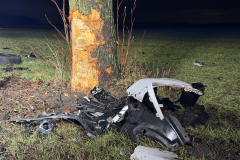 Schwerer Verkehrsunfall auf der Liedberger Straße Foto Sascha Hohnen  Bild 1