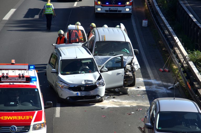 24.08.16 Verkehrsunfall A61 Bilder Sascha Crumbach
