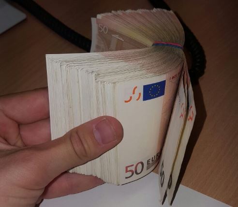 fundsache9000_euro
