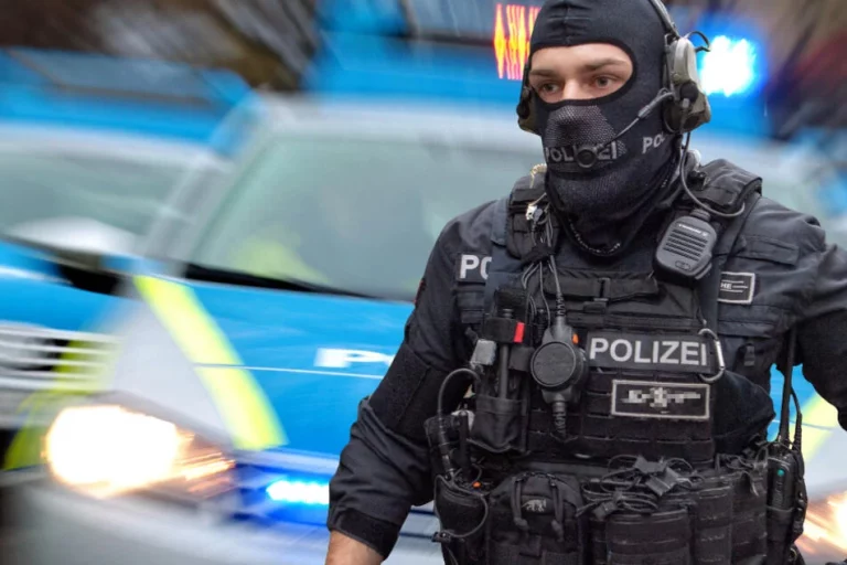 Großeinsatz gegen illegalen Drogenhandel