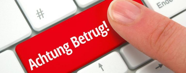 Falscher Bekannter täuscht Senioren – Geldbörse gestohlen