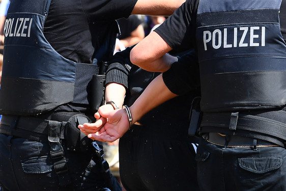 27-Jähriger nach Raubdelikt im Hauptbahnhof vorläufig festgenommen.