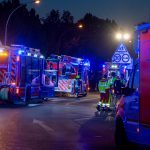 Kellerbrand Anton-Heinen-Straße: Feuerwehr rettet fünf Bewohner über Drehleiter – Haus unbewohnbar