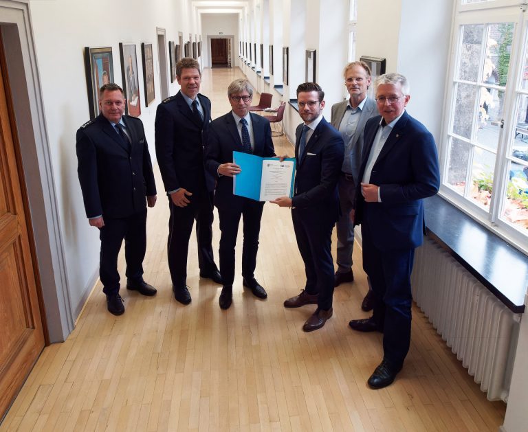 Gruppenbild-Zusammenarbeitsvereinbarung