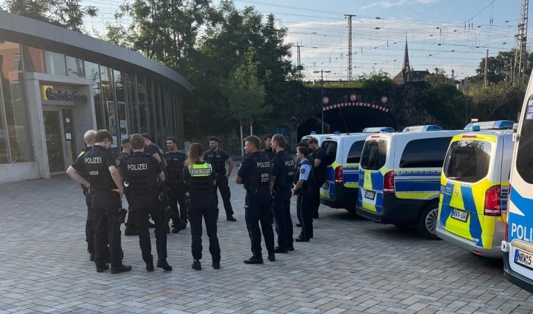 Brennpunkte im Visier – Behörden setzen Schwerpunktkontrollen in Mönchengladbach fort