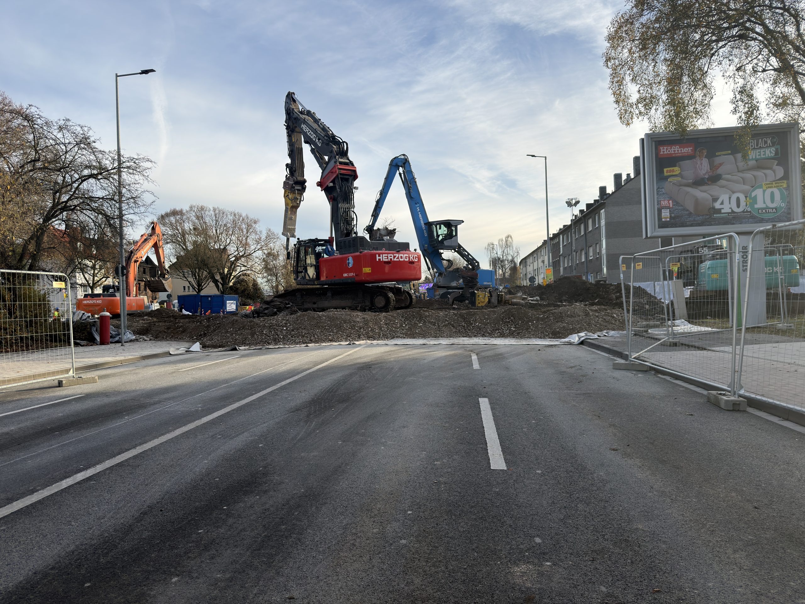 Abriss der Fußgängerbrücke Theodor-Heuss-Straße