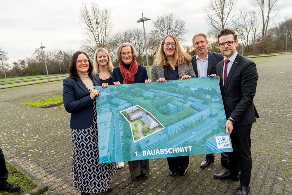 Förderbescheidübergabe mit Ministerin Scharrenbach Flughafen, Trabrennbahn, Ministerin, WIC