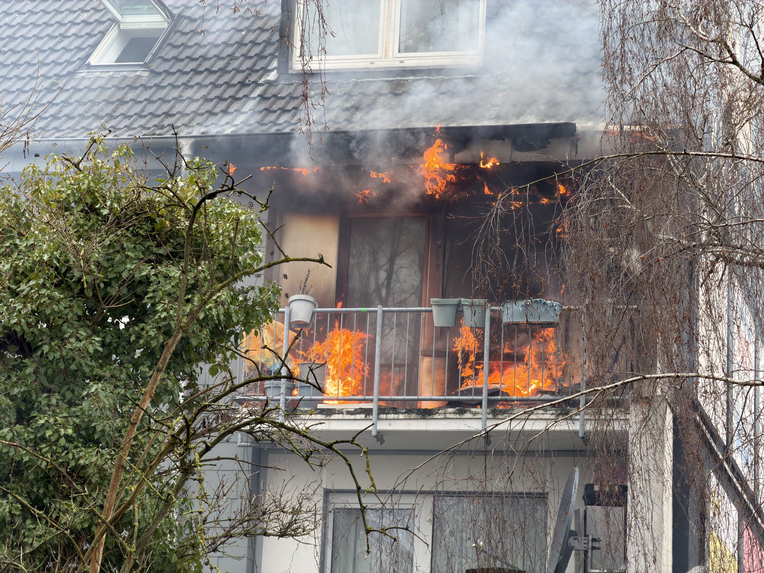 Brand Krefelderstr Foto Sascha Hohnen Bild 9