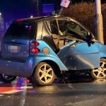 Schwerer Unfall in Mönchengladbach 22-J prallt mit Auto gegen Ampelmast Bild 4