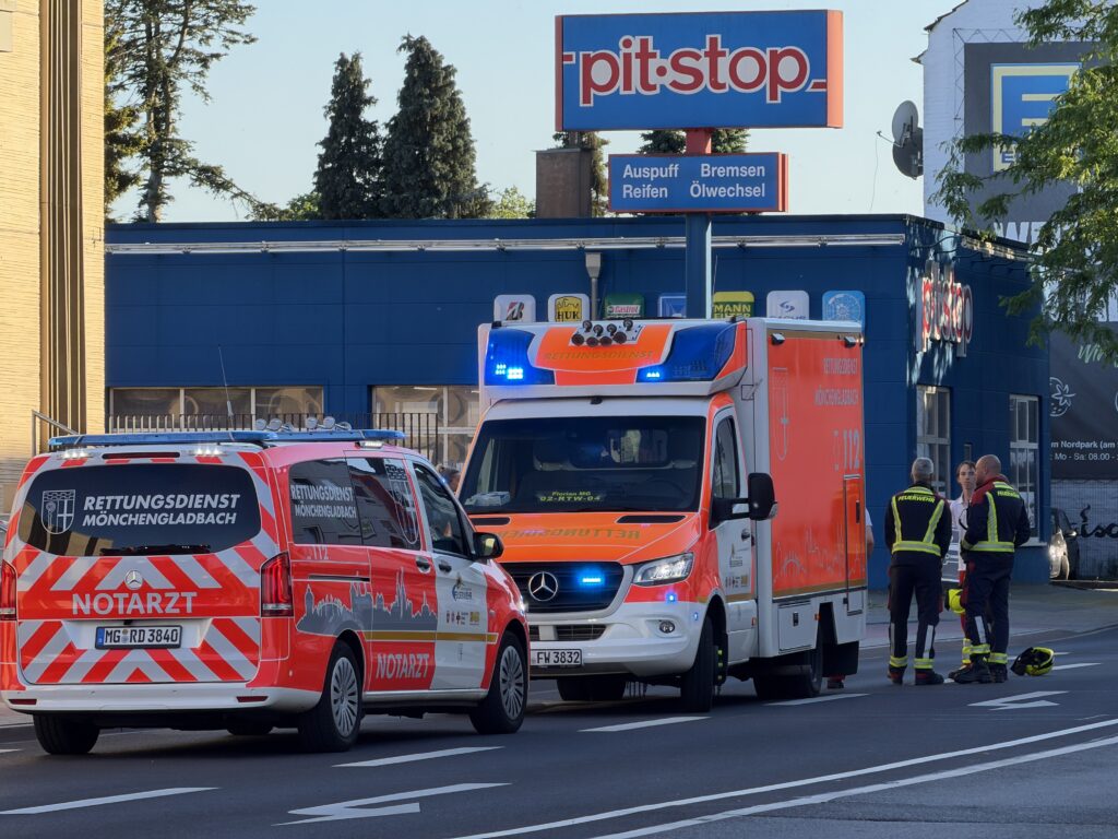 Einkaufsmarkt in Mönchengladbach evakuiert Verletzte durch Geruch 2
