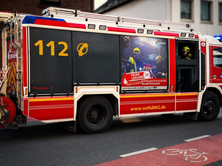 mg-moenchengladbach Feuerwehr symbolbild