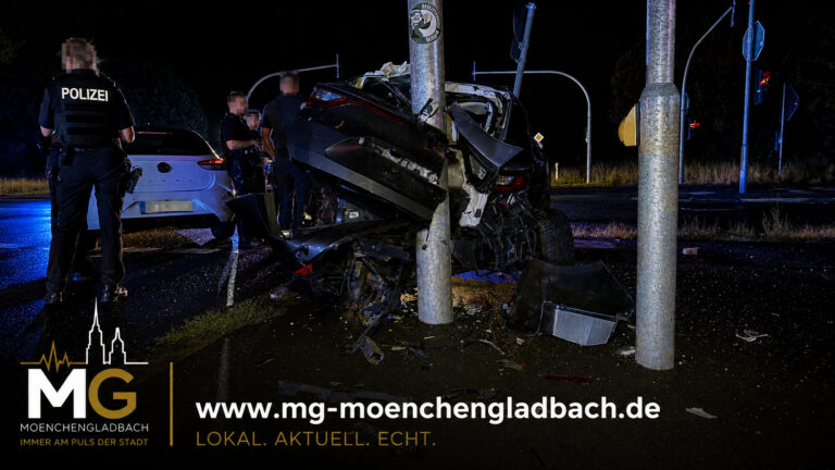 Unfall B57-HardterStr 27-08-2026 Foto Sascha Hohnen Bild 2