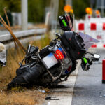 Unfallstelle nach schwerem Motorradunfall auf der Waldnieler Straße in Mönchengladbach