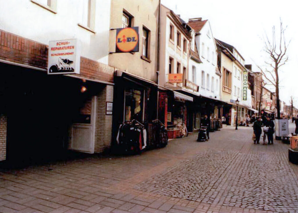 VordereingangLidlFilialeHochstrasse