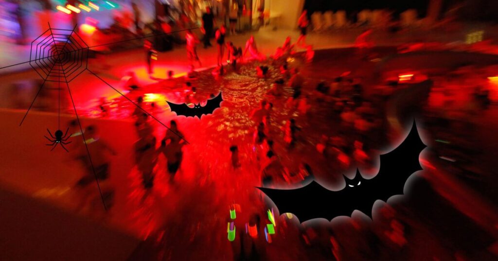 Schaurige Beleuchtung bei der Halloween Poolparty im Vitusbad Mönchengladbach